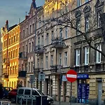 Apartamenty Tespis - Historic House Next To The Cathedral In The City Centre